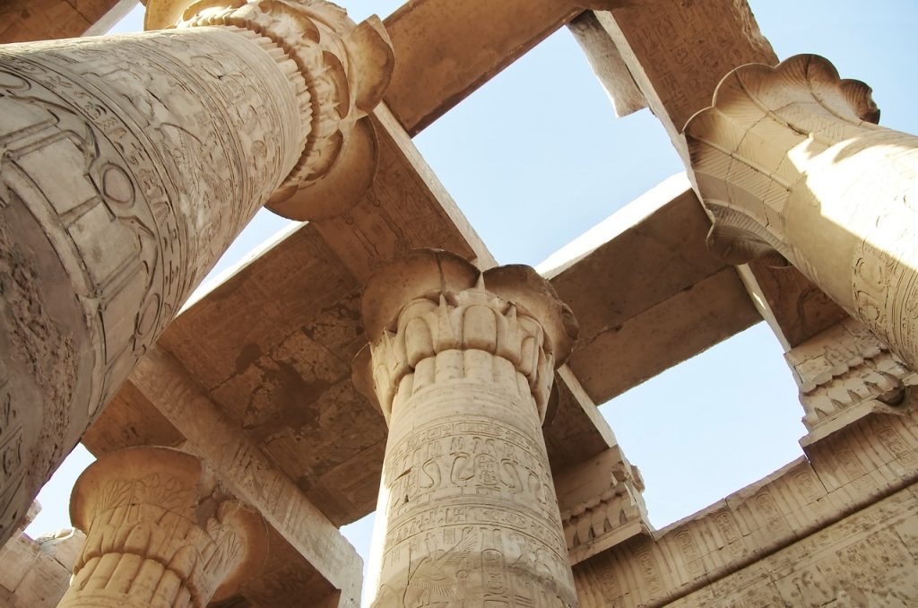 Świątynia Karnak w Luksorze
Zdjęcie autorstwa DEZALB z Pixabay