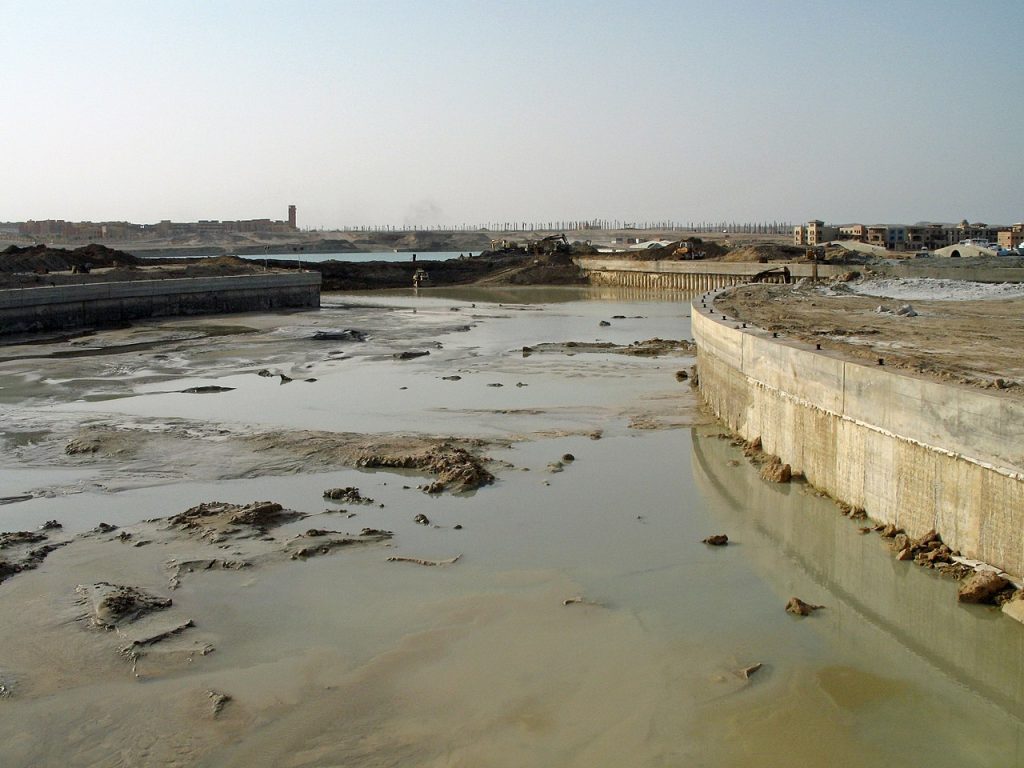 A new marina under construction in April 2008
Marc Ryckaert - CC BY-SA 4.0 - Wikimedia