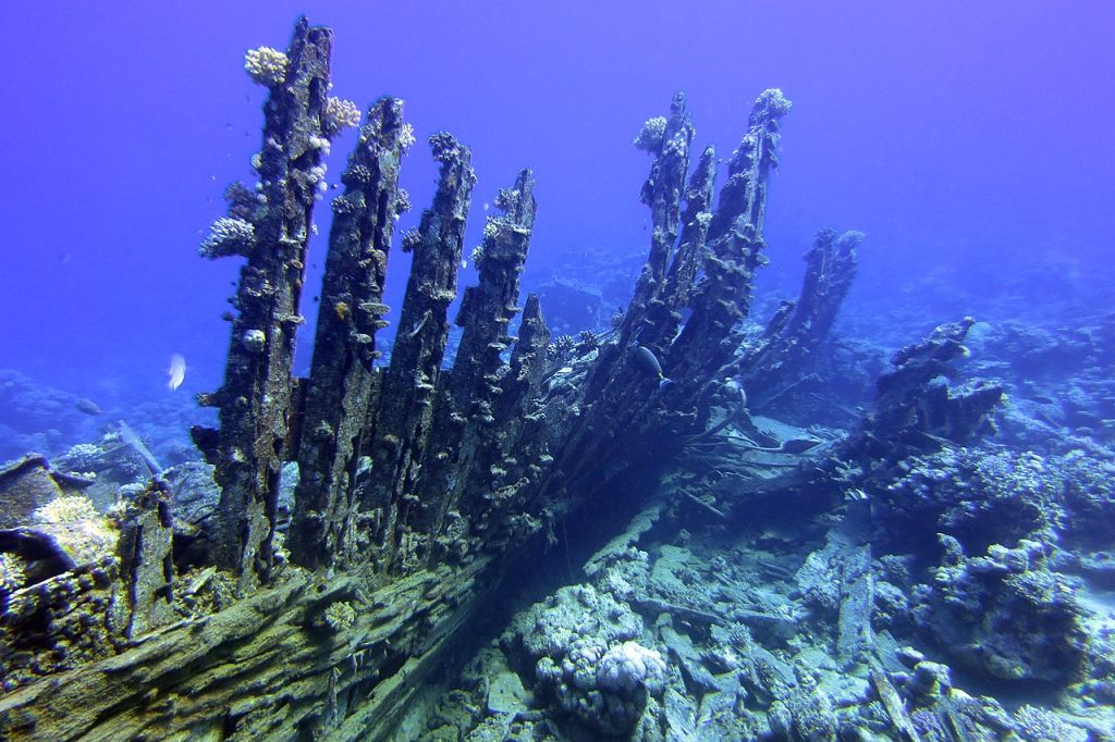 Wreck of Heaven One at Reef 3 
Roland Unger - CC BY-SA 4.0 - via Wikimedia.