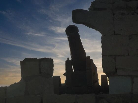 A cannon on El Quseir's fort wall. 
Alisdare Hickson 2009