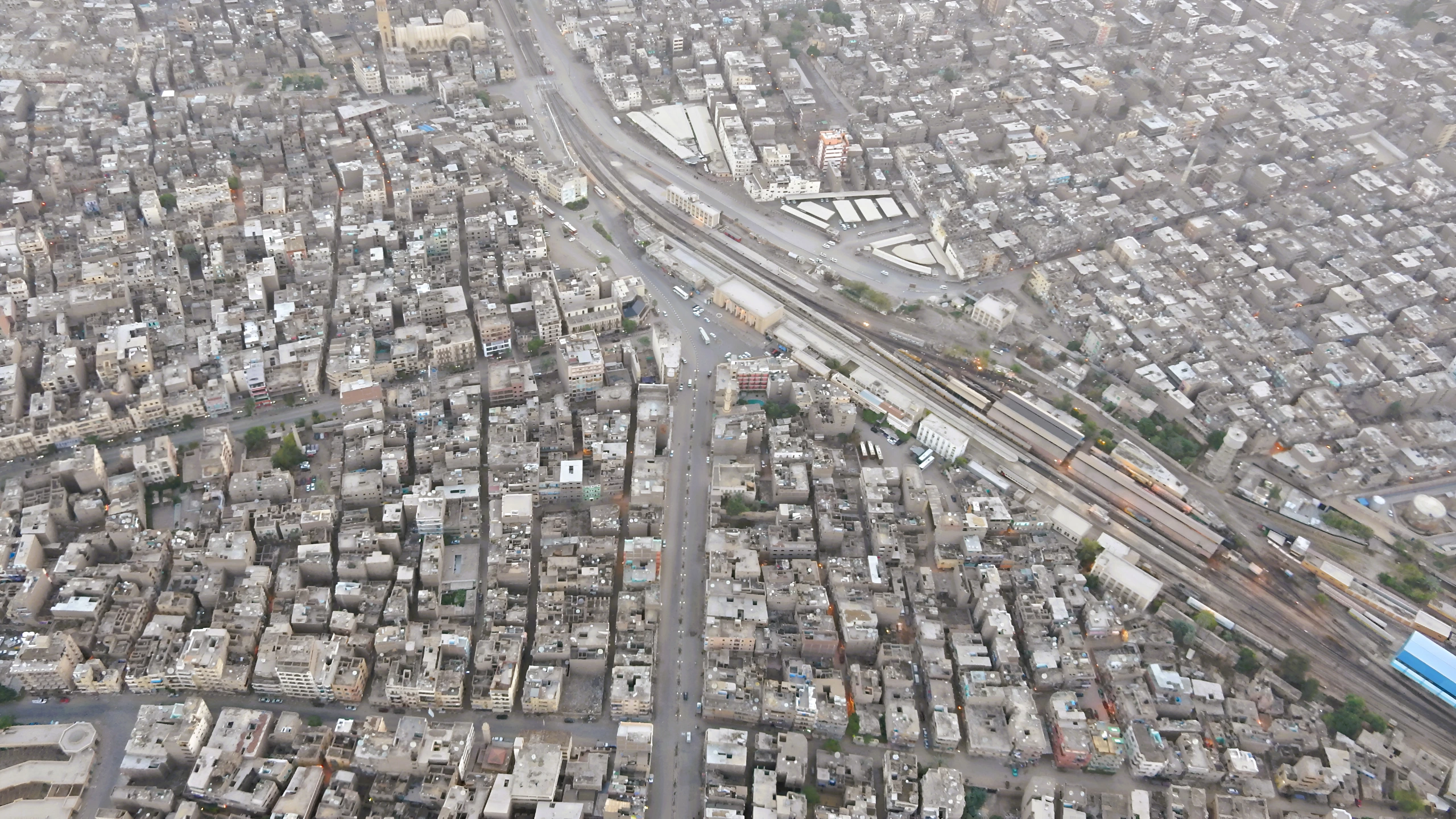 Central Luxor as seen from a balloon
Photo credit: Dennis Sylvester CC0 1.0 Flickr