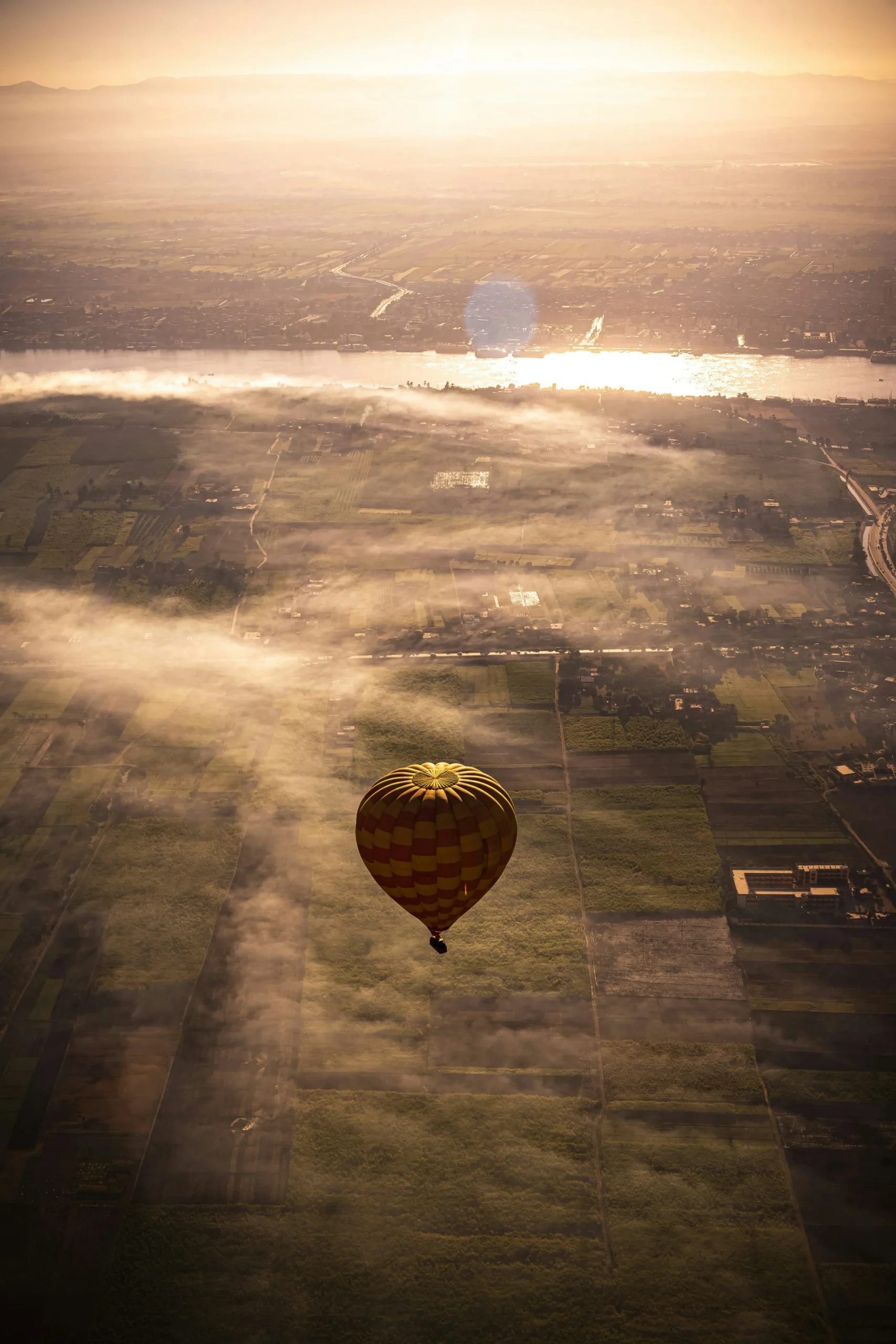 Low level mist across the fields
Photo credit: Martijn Vonk via Unsplash.
