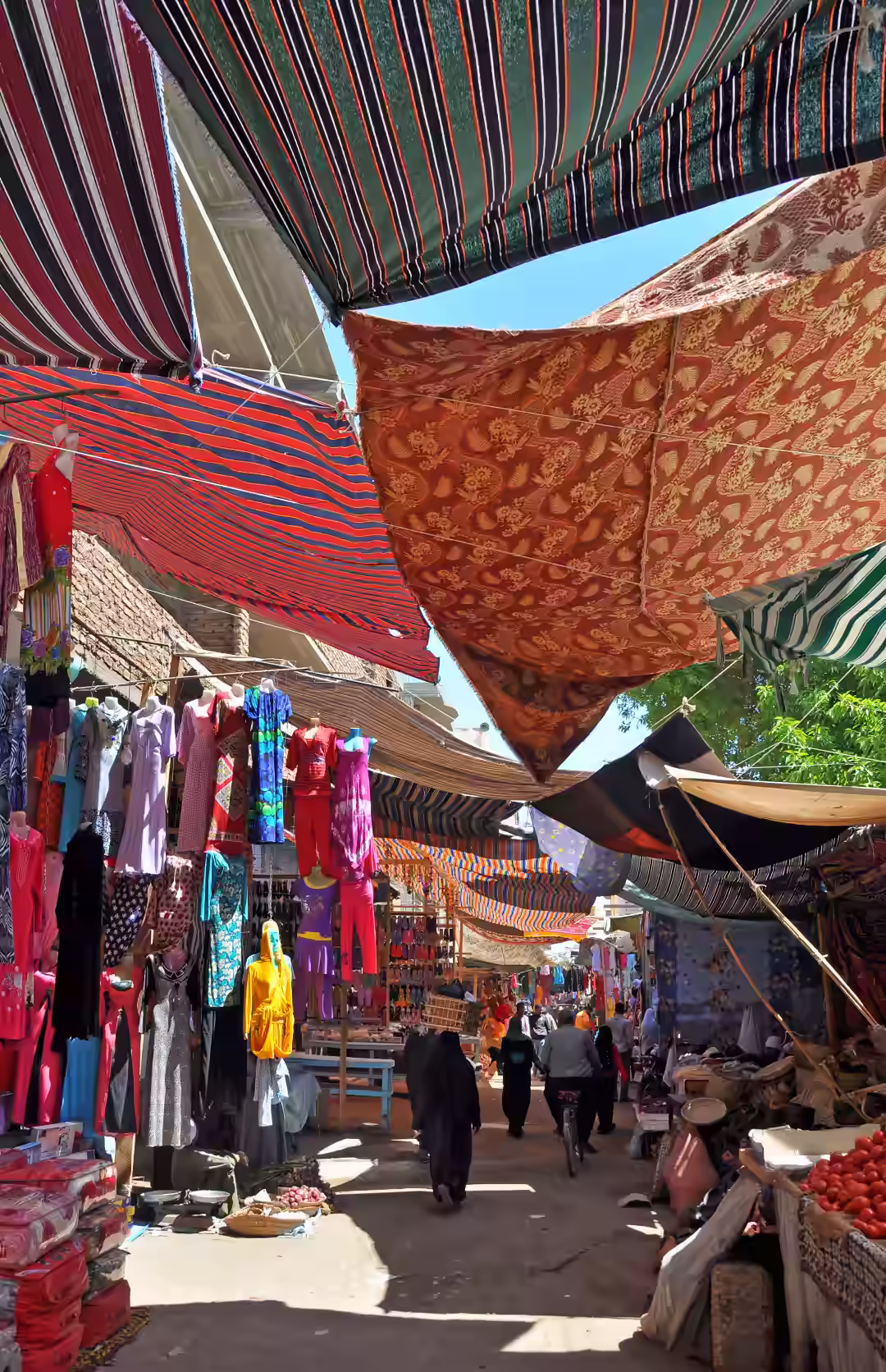 Luxor souk 
Marc Ryckaert CC BY 3.0 via Wikimedia 